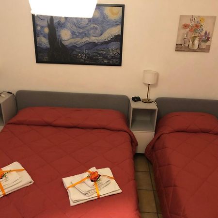 La Finestra Di Umberto Vicino Al Centro Con Parcheggio Privato Bed & Breakfast Viterbo Bagian luar foto