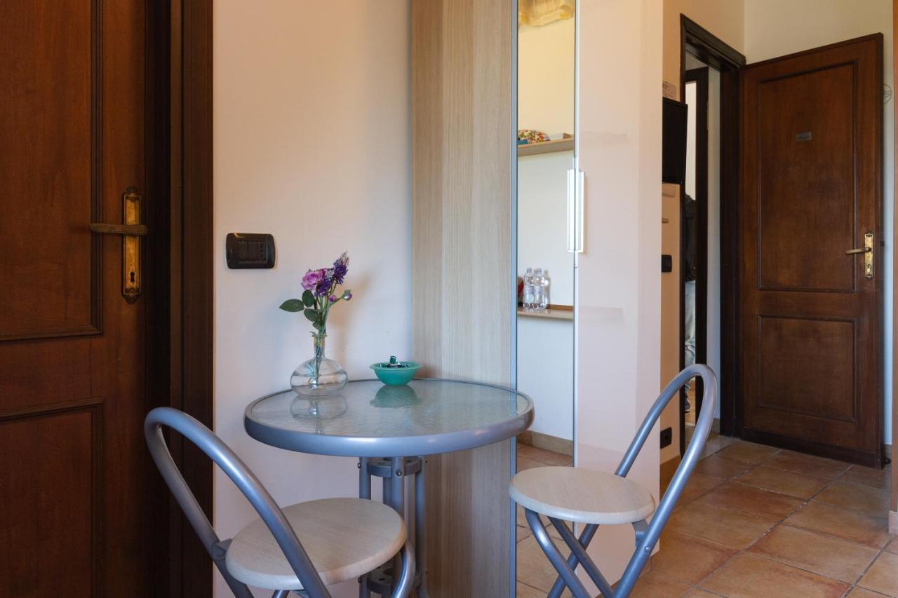 La Finestra Di Umberto Vicino Al Centro Con Parcheggio Privato Bed & Breakfast Viterbo Bagian luar foto